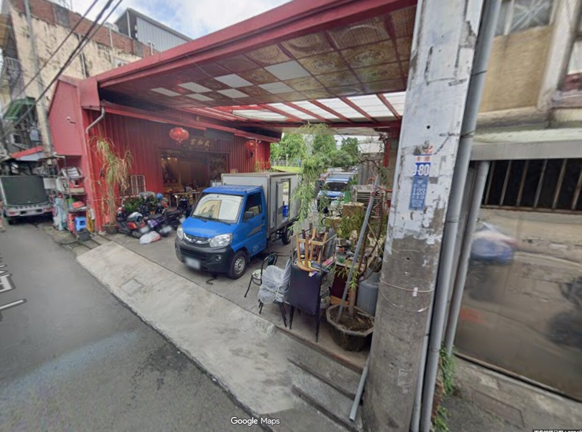 桃園中壢武和宮違建市政府公告強制拆除。圖／Google maps