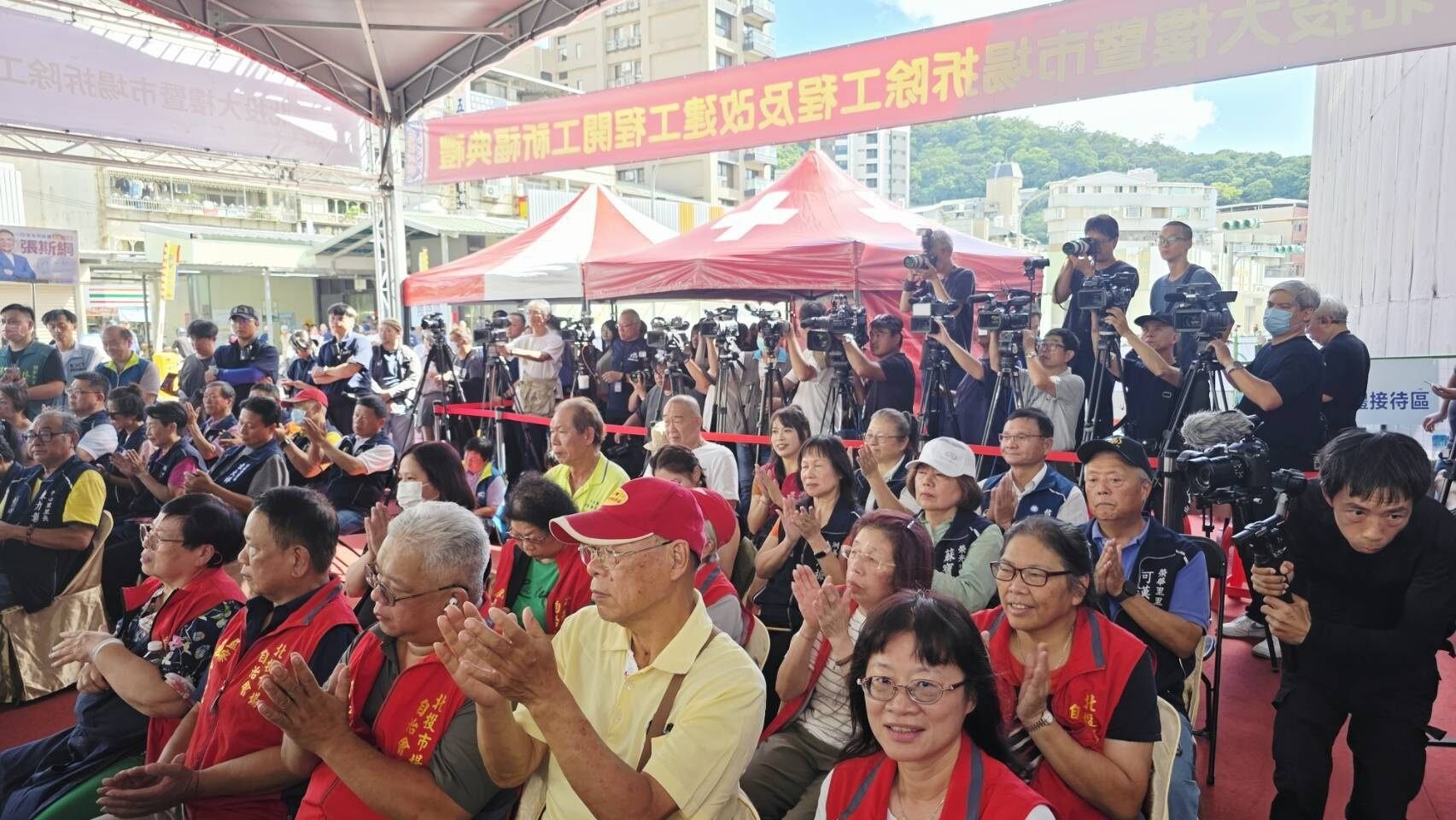 北投市場改建案開工，新大樓結合市場醫院停車空間。圖／台北市政府