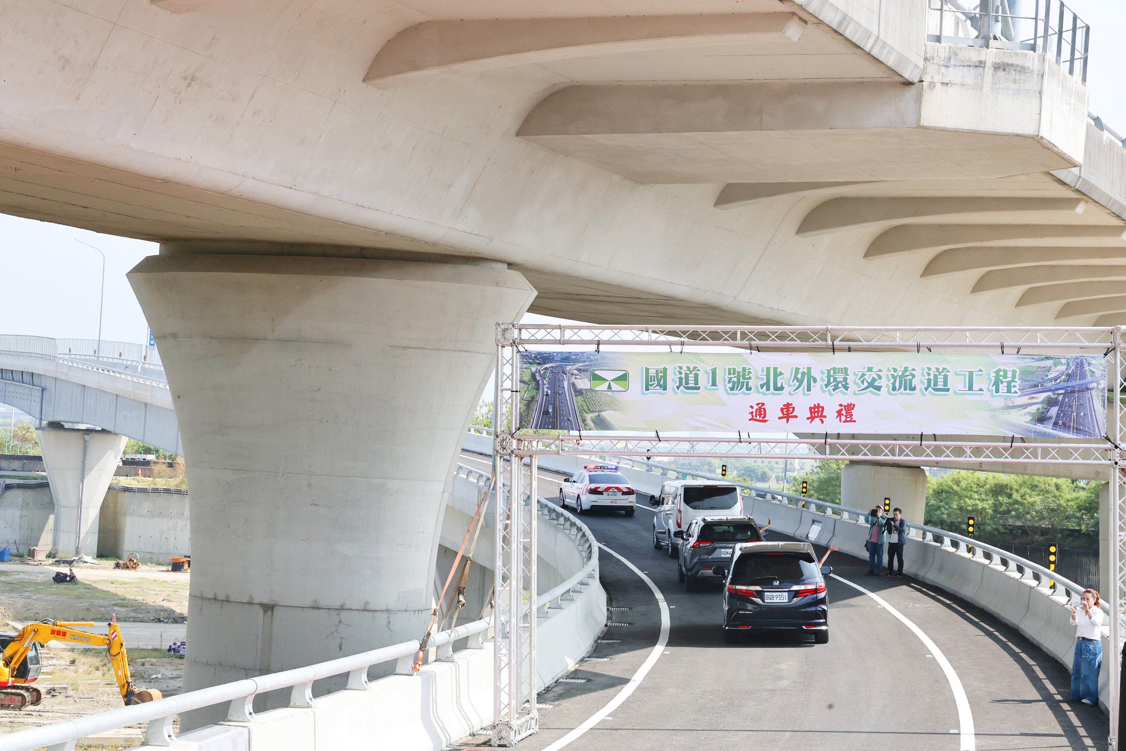 國道一號北外環交流道工程通車。圖/台南市政府