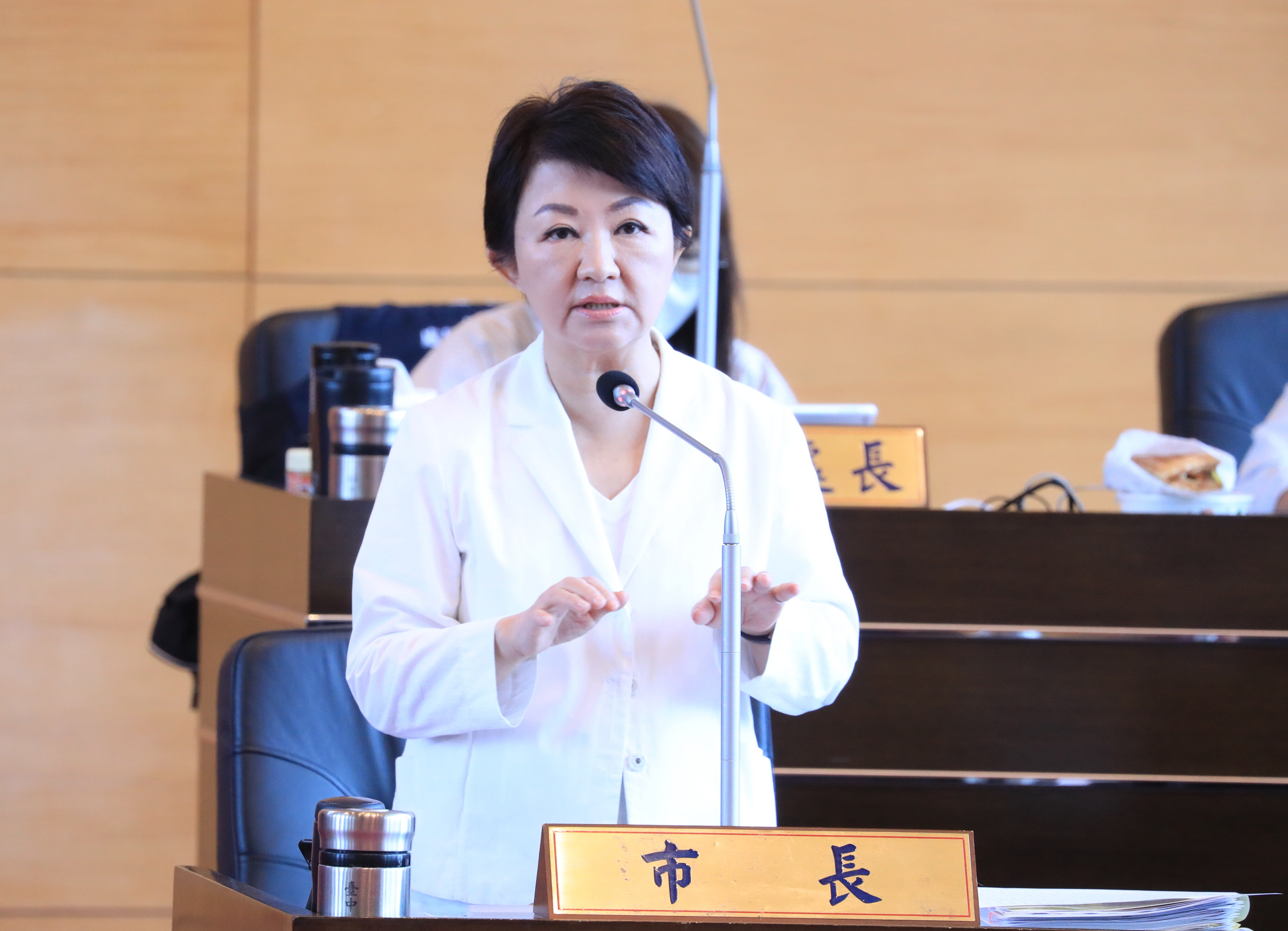 台中市長盧秀燕表示，台中超巨蛋10月簽約拚全台最大規模場館。圖／台中市府提供